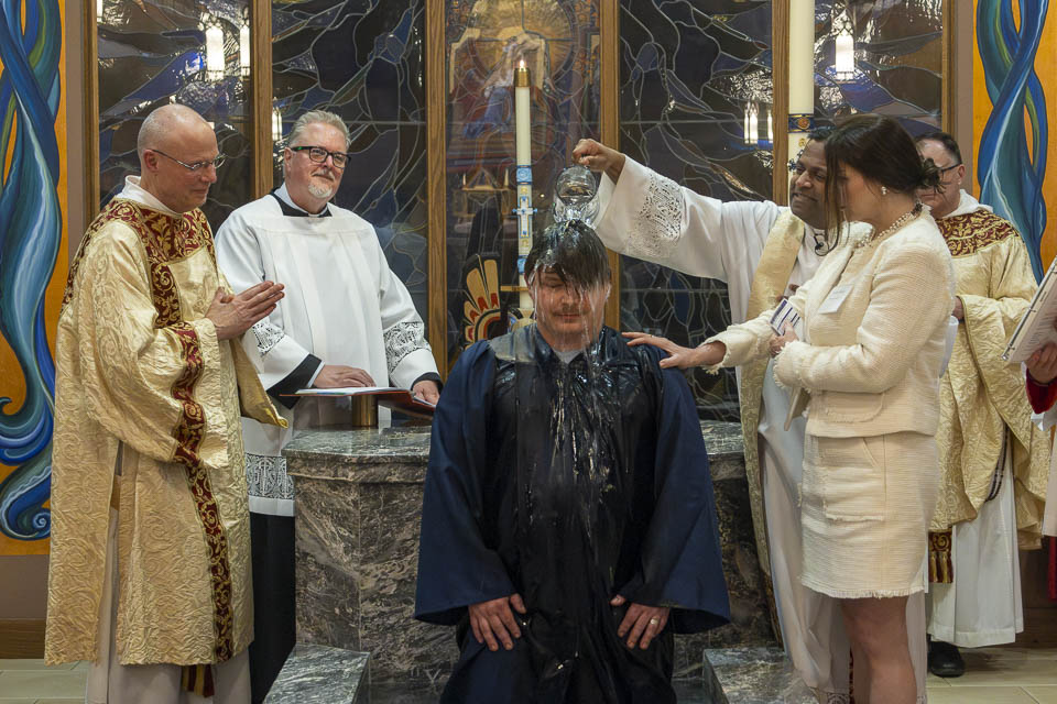 2026-StMary-EasterVigil (82 of 215).jpg